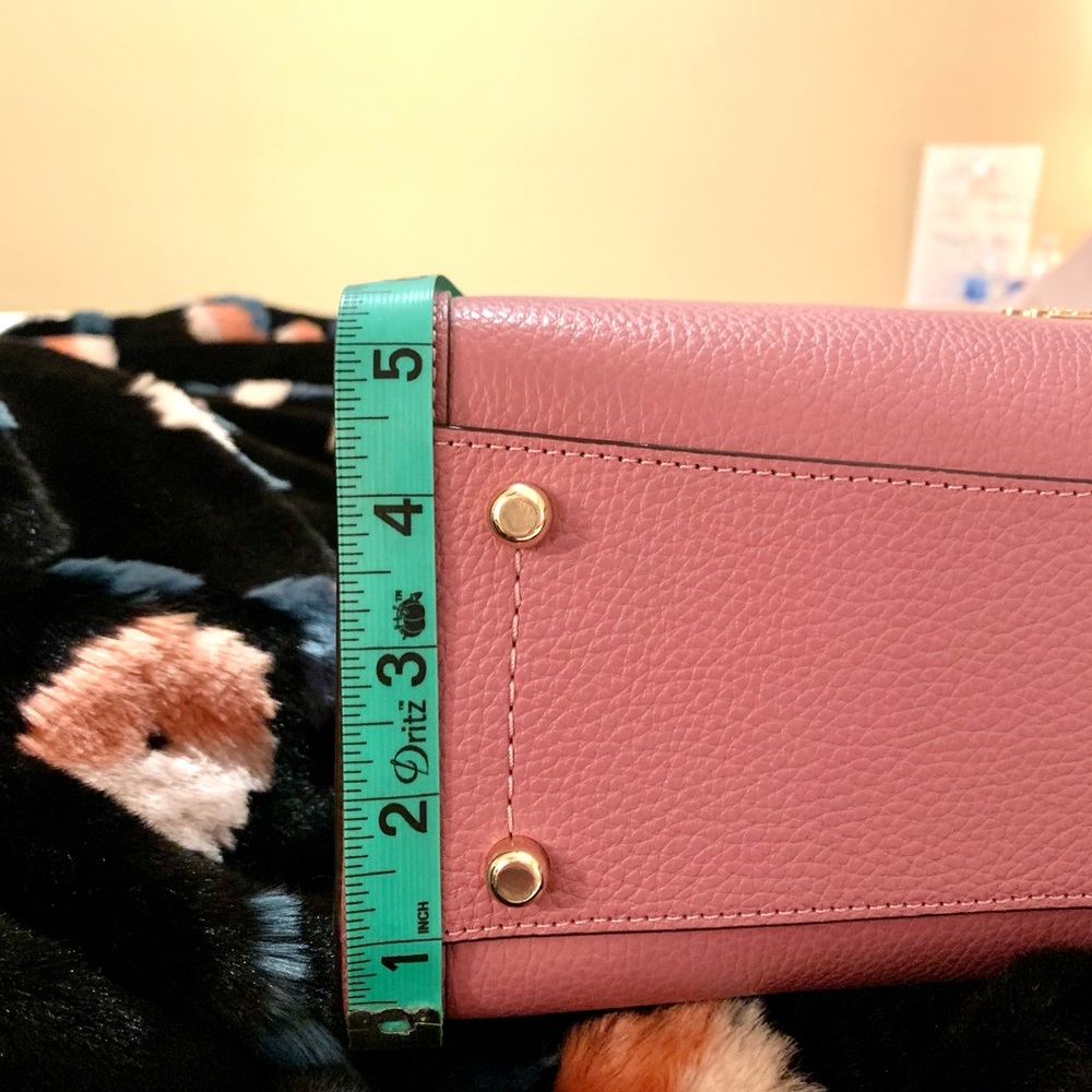 Beautiful COACH Satchel. - Picture 5 of 16